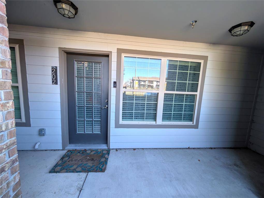 Dallas, TX 75231,6108 Abrams Road #202