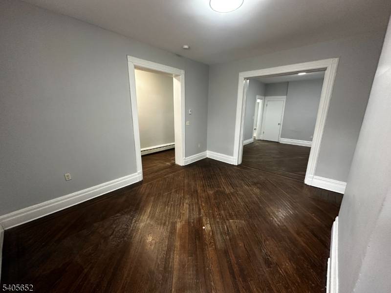 Newark City, NJ 07107,213 N 7Th St