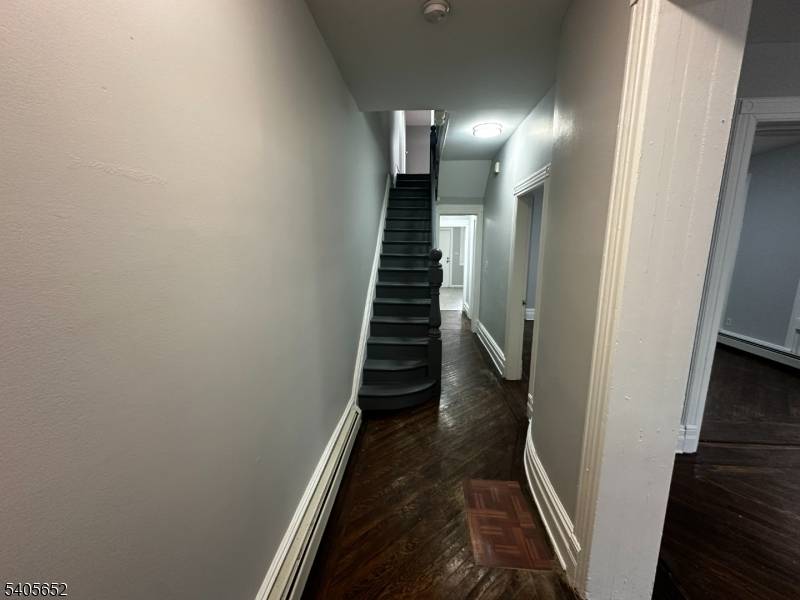 Newark City, NJ 07107,213 N 7Th St