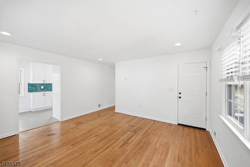 Morristown Town, NJ 07960,76 Mount Kemble Ave