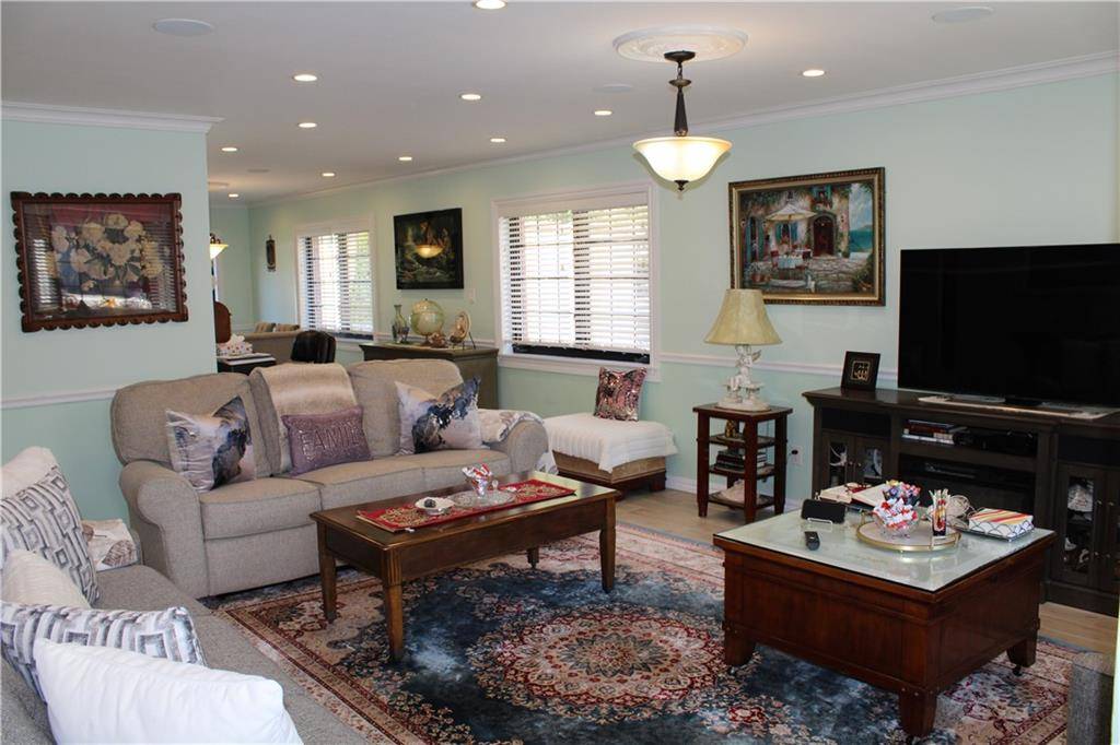 Brooklyn, NY 11234,7417 Avenue W AVE