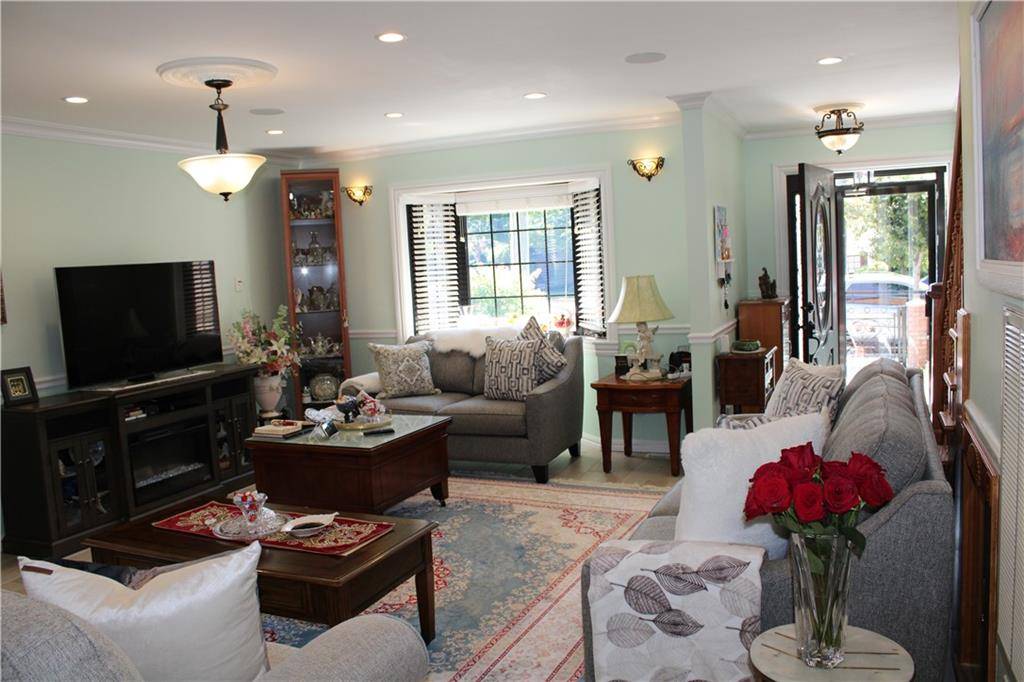 Brooklyn, NY 11234,7417 Avenue W AVE