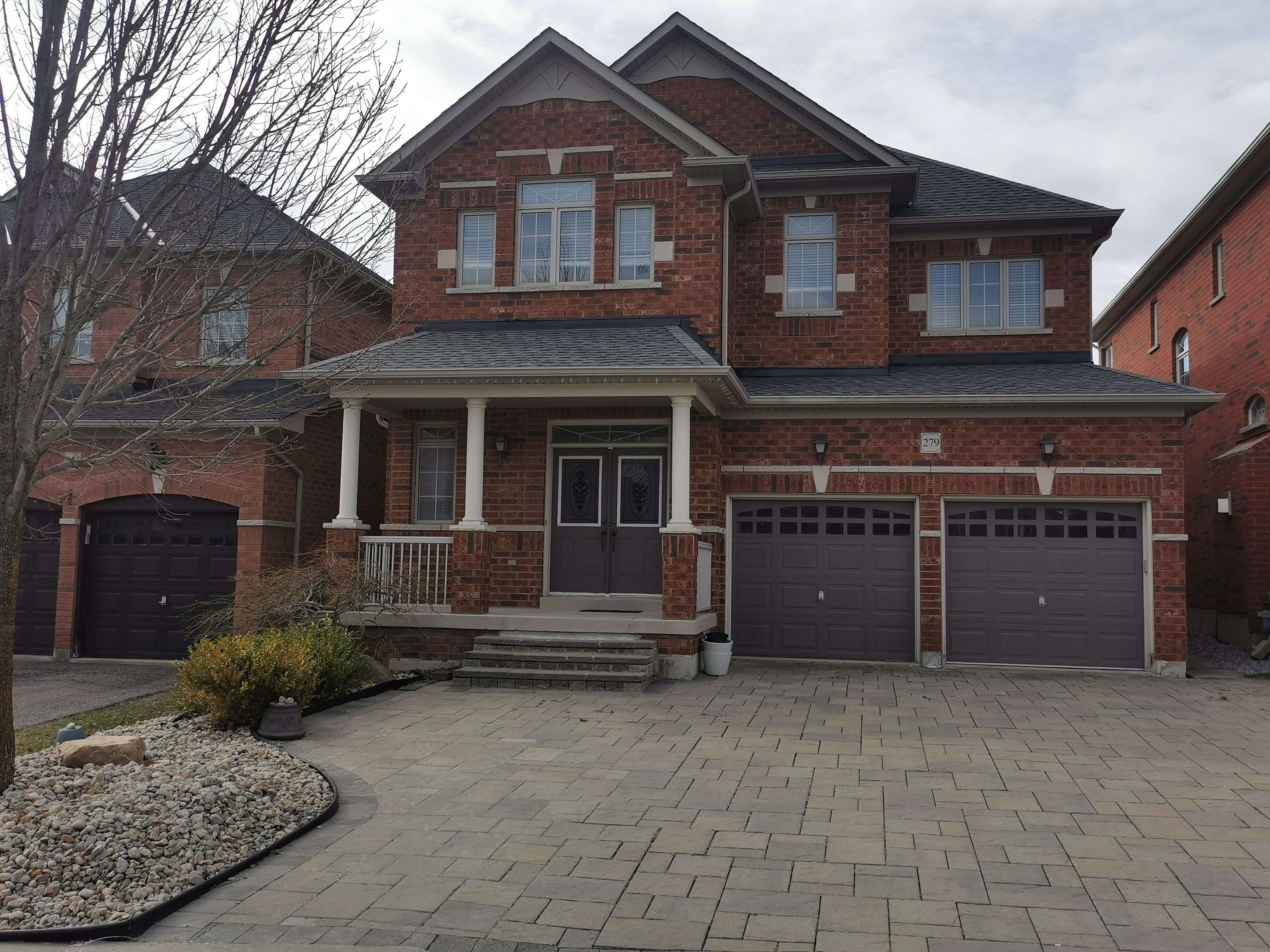 Aurora, ON L4G 0G4,279 River Ridge BLVD