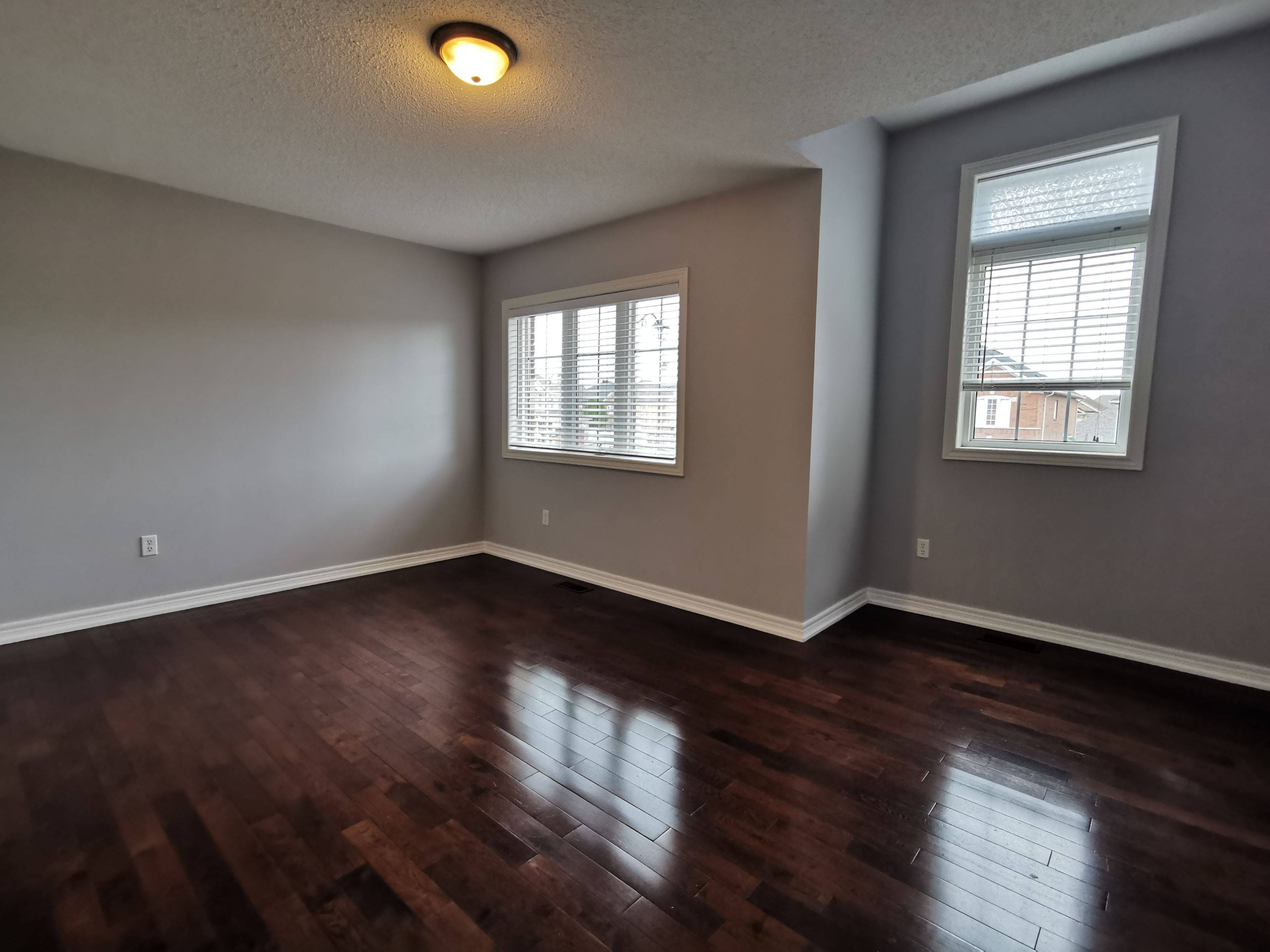 Aurora, ON L4G 0G4,279 River Ridge BLVD