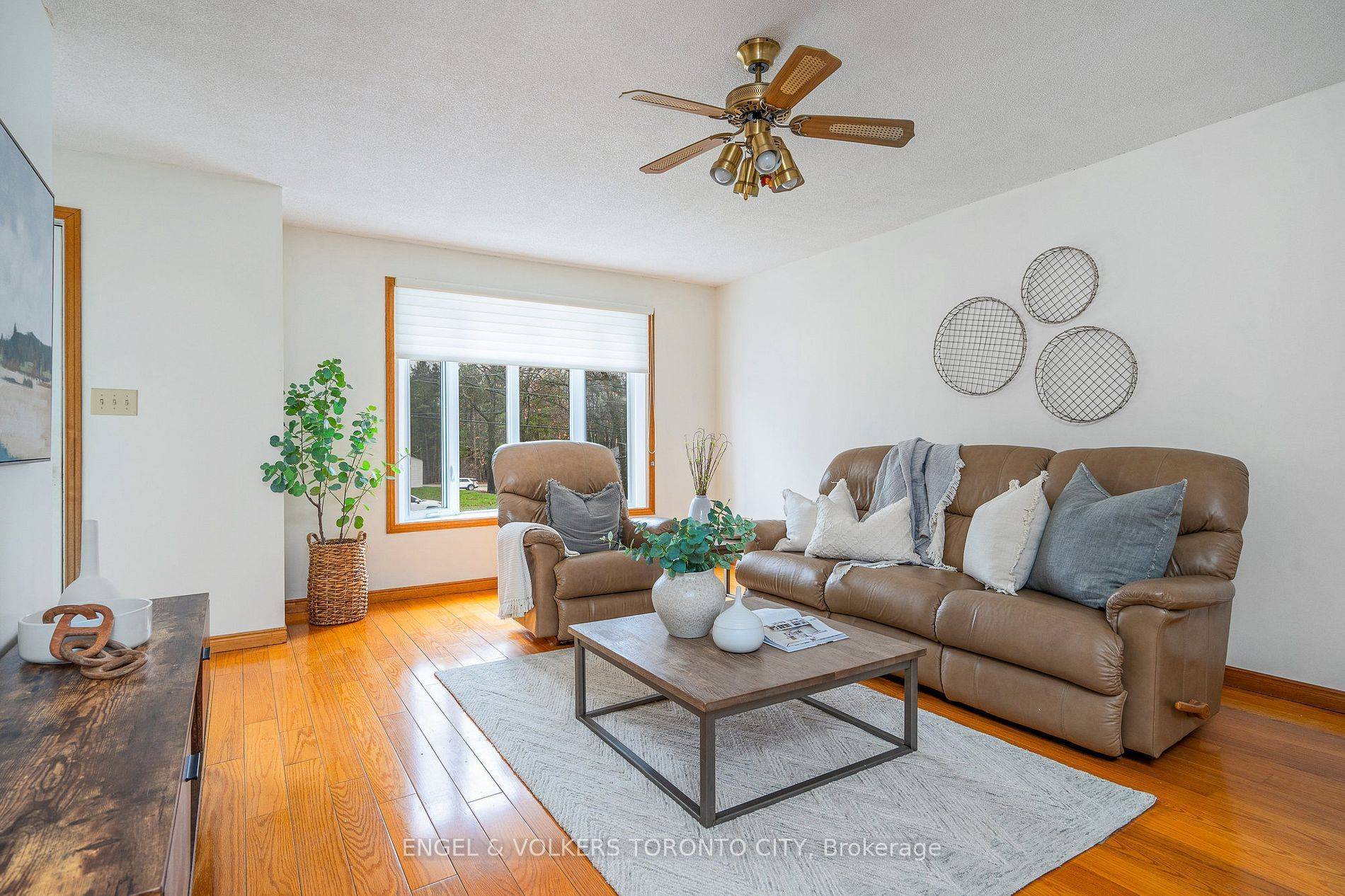 Wasaga Beach, ON L9Z 1S7,381 Zoo Park RD