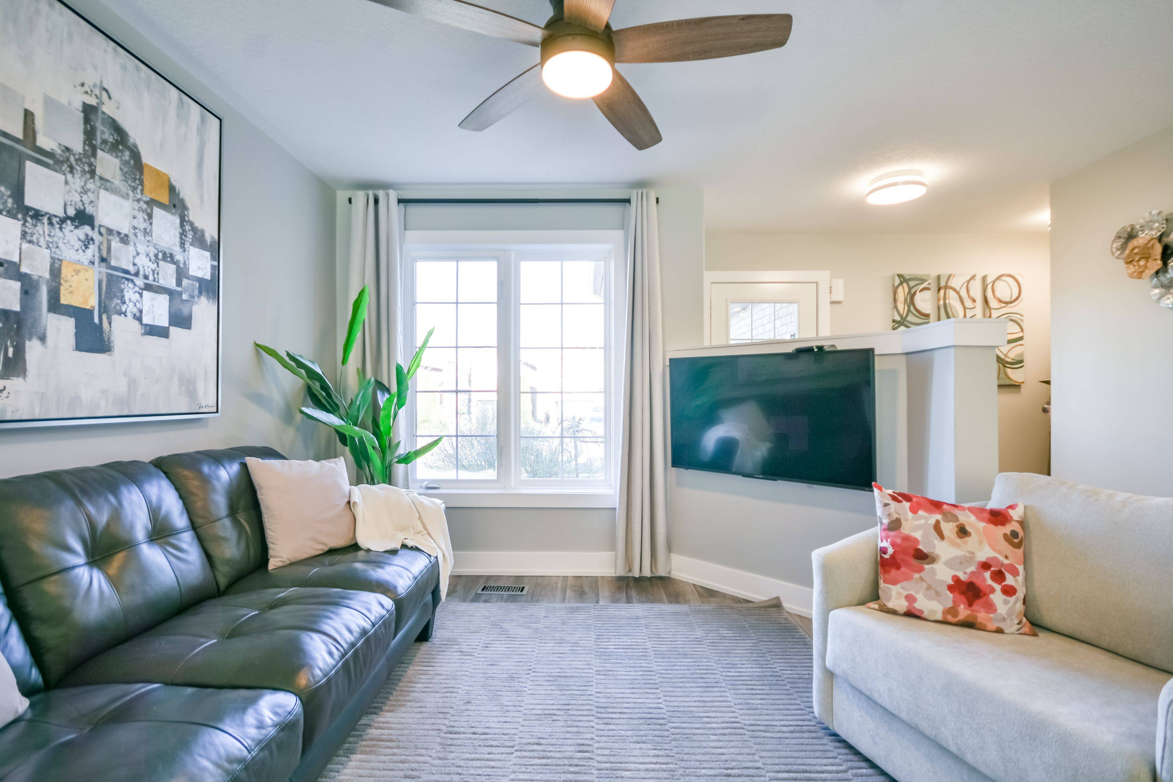 Barrie, ON L4N 5Y1,27 Claire DR