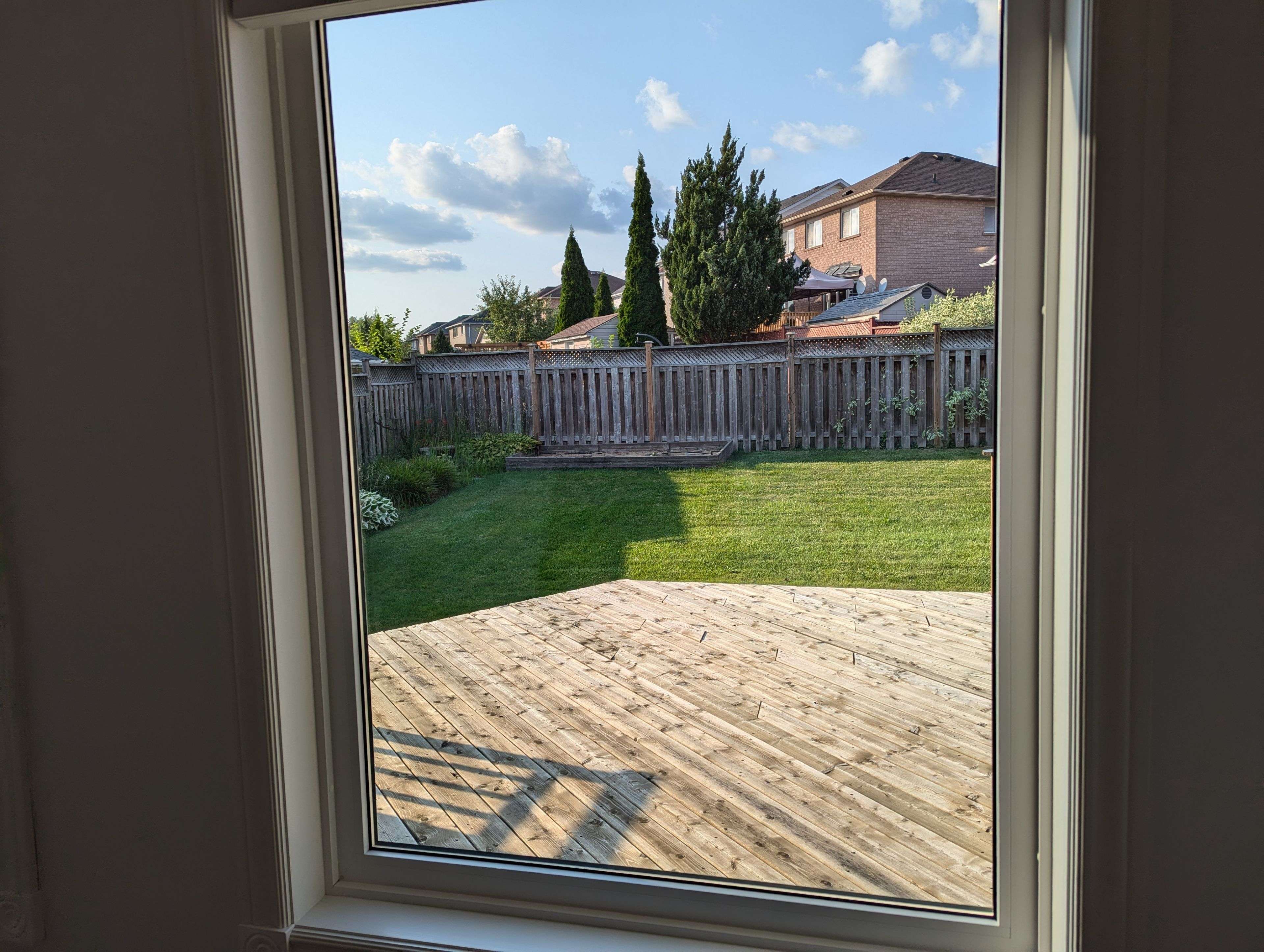 Mississauga, ON L5V 2E3,5533 Loonlake AVE