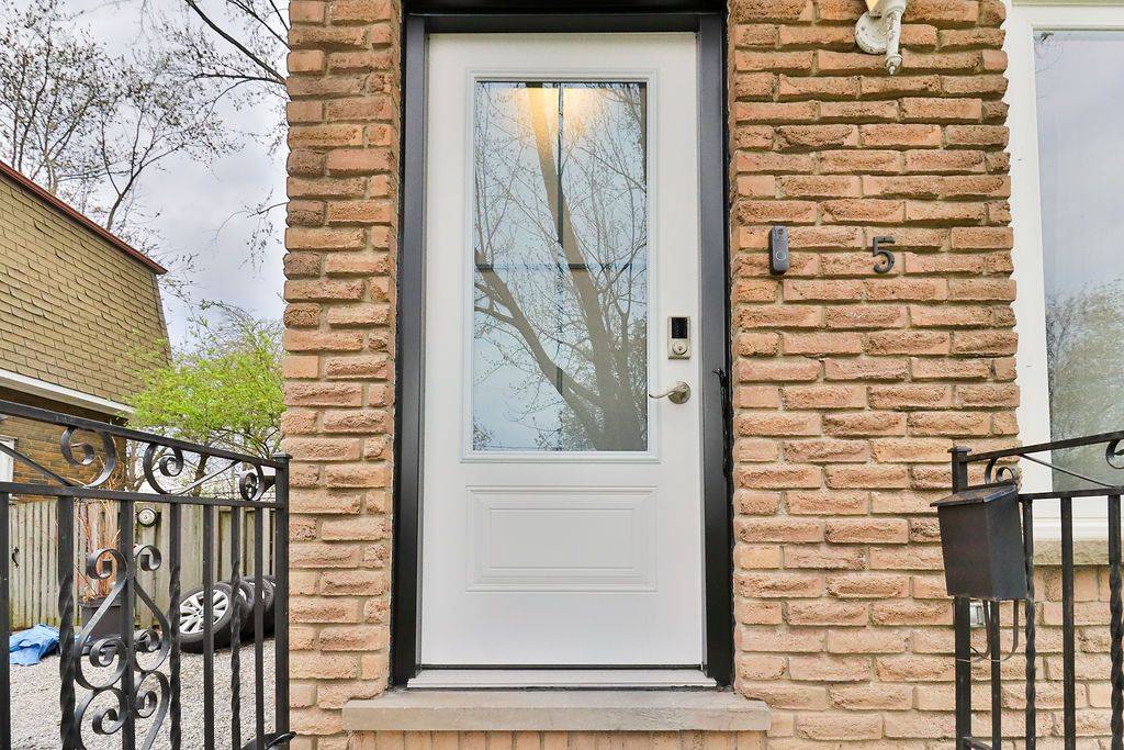 St. Catharines, ON L2N 3A8,5 PRINCE PAUL CRES