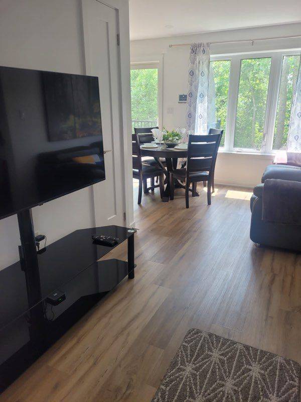 Niagara Falls, ON L2E 0C2,4263 Fourth AVE #322