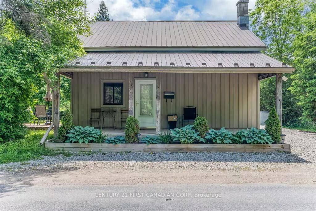 Waterloo, ON N2J 3Z4,705 Conservation DR #Unit B