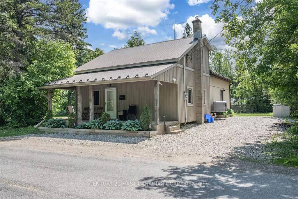 Waterloo, ON N2J 3Z4,705 Conservation DR #Unit B