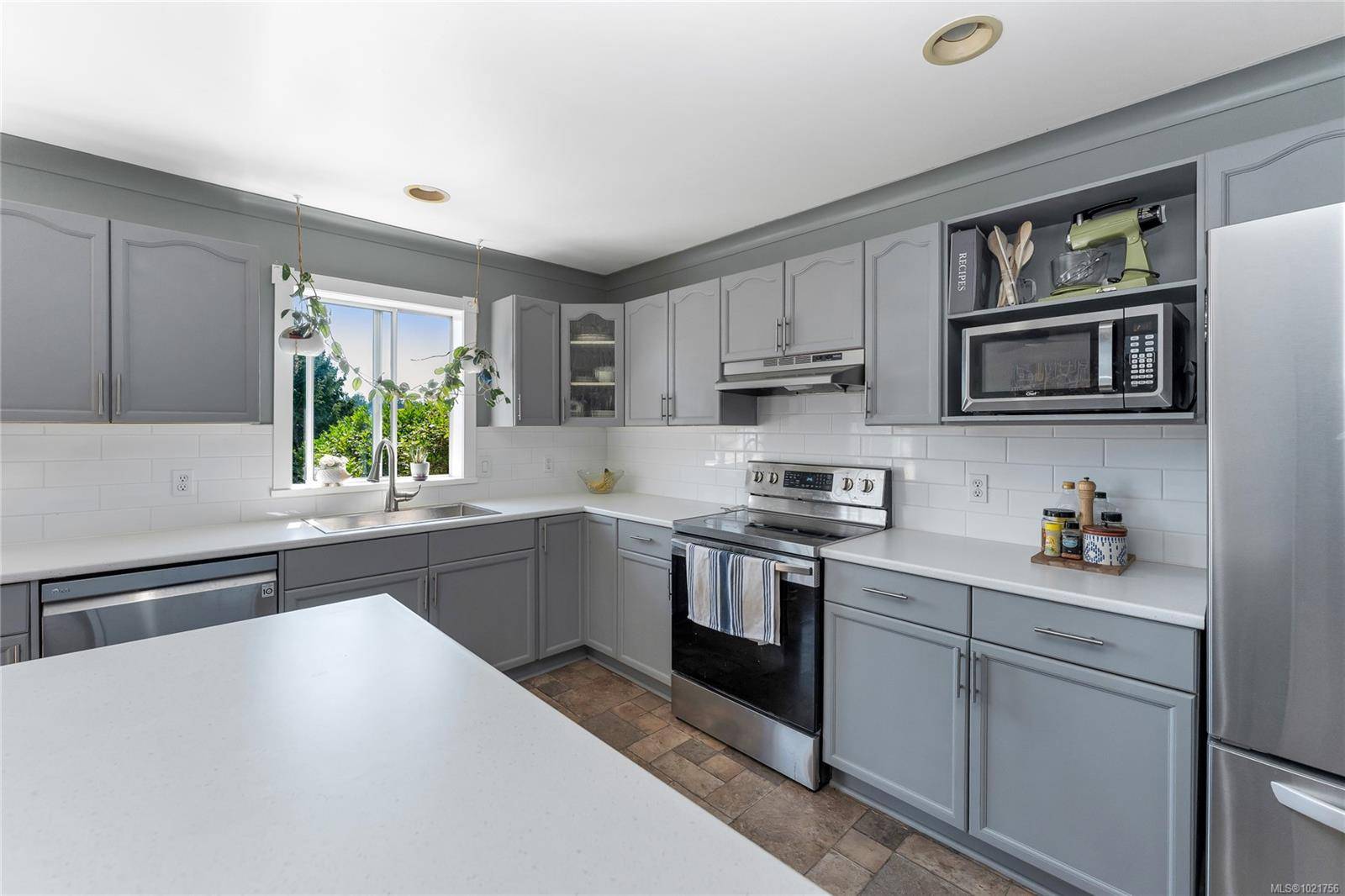 Colwood, BC V9C 3B6,505 Windthrop Rd