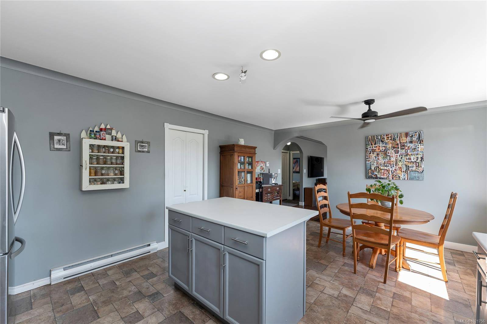 Colwood, BC V9C 3B6,505 Windthrop Rd