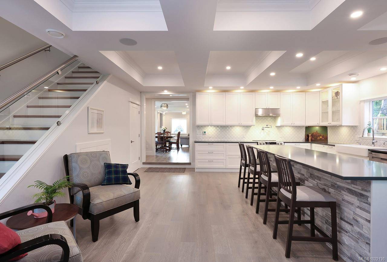 Courtenay, BC V9N 1E9,877 3rd St