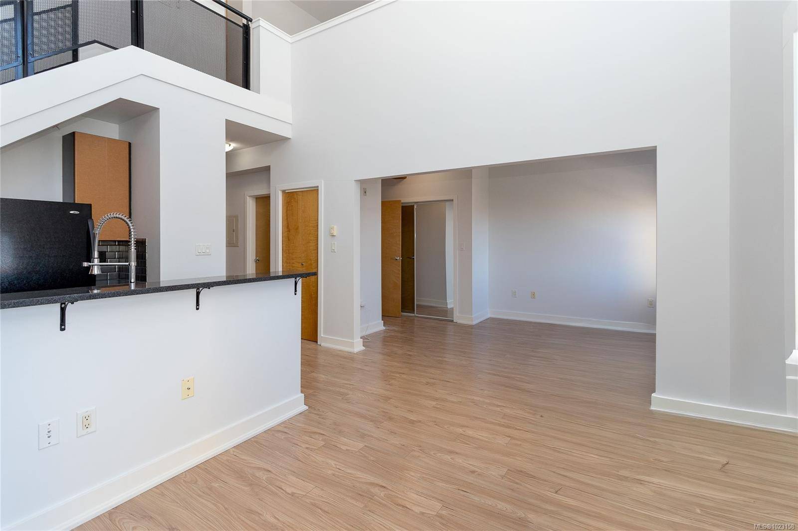 Victoria, BC V8W 1N5,599 Pandora Ave #323