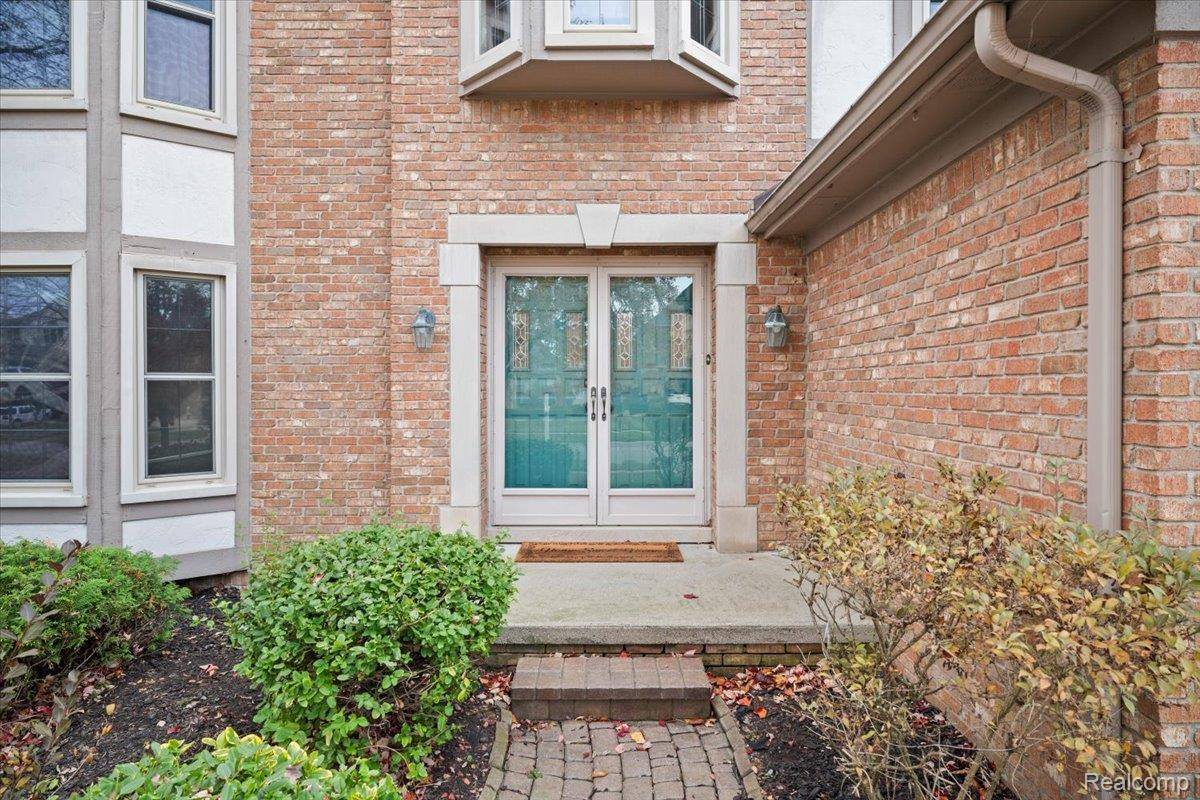 Clinton Township, MI 48038,19118 Killeen DR