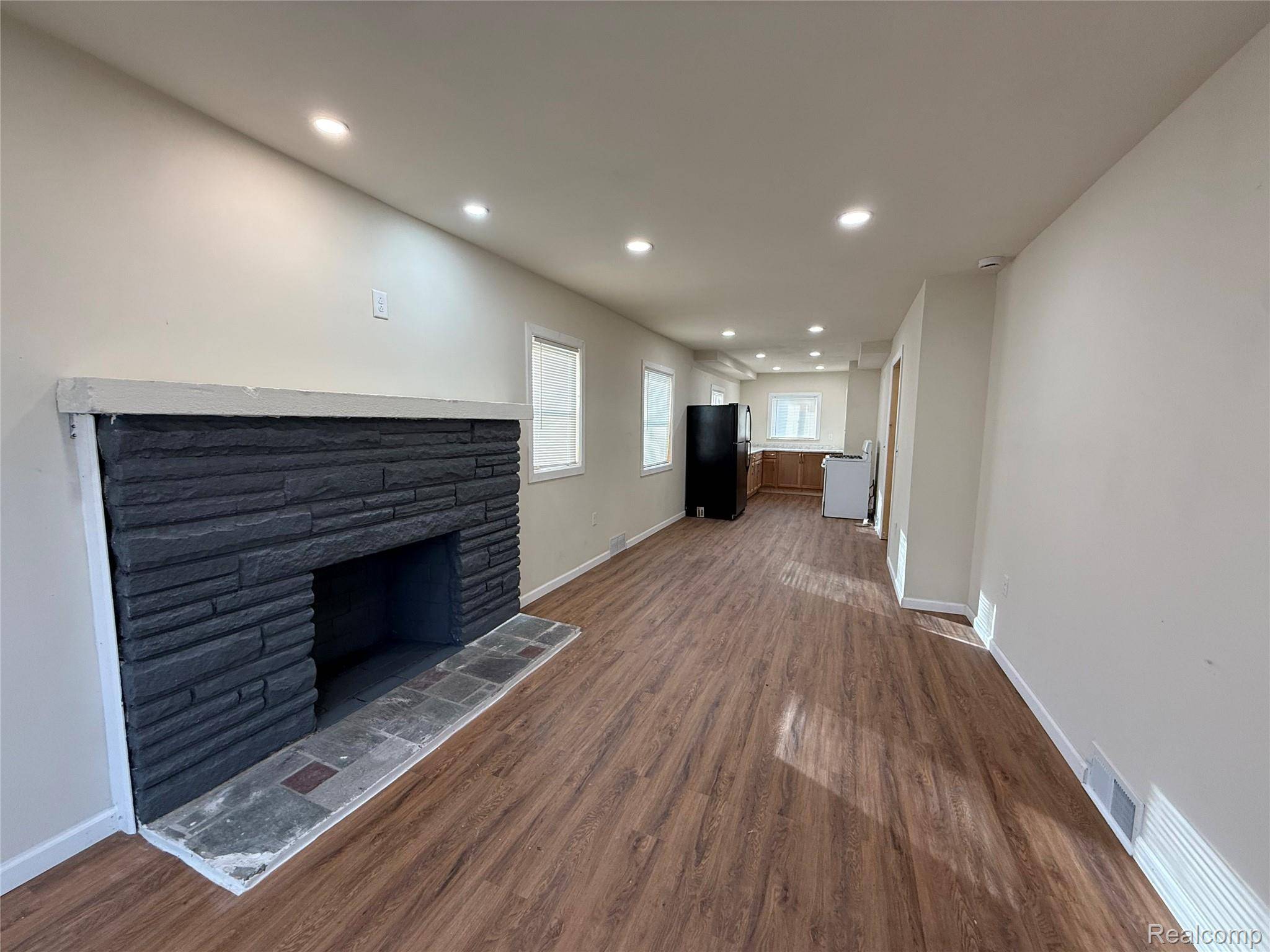 Detroit, MI 48227,12151 Forrer ST