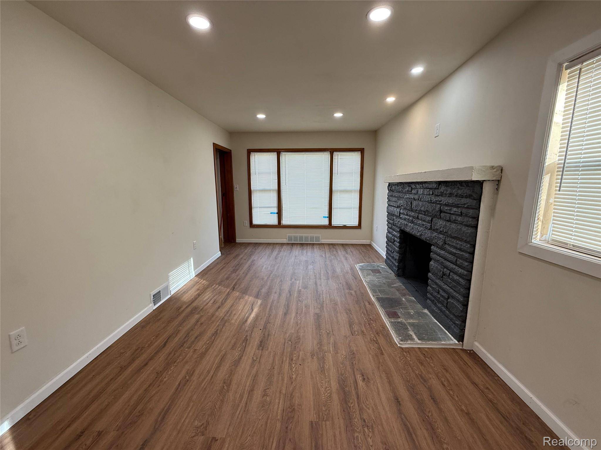 Detroit, MI 48227,12151 Forrer ST