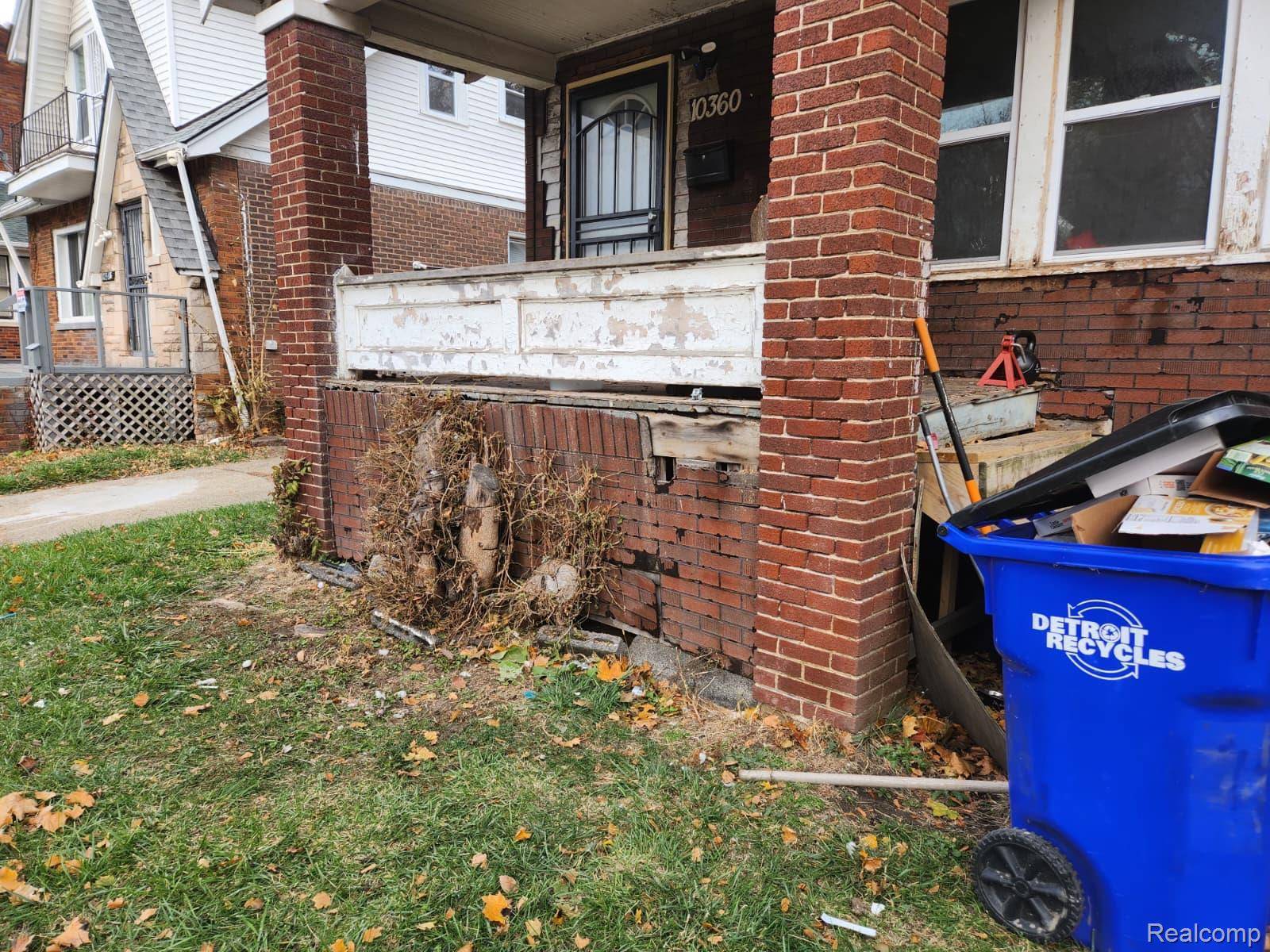 Detroit, MI 48204,10360 Crocuslawn ST