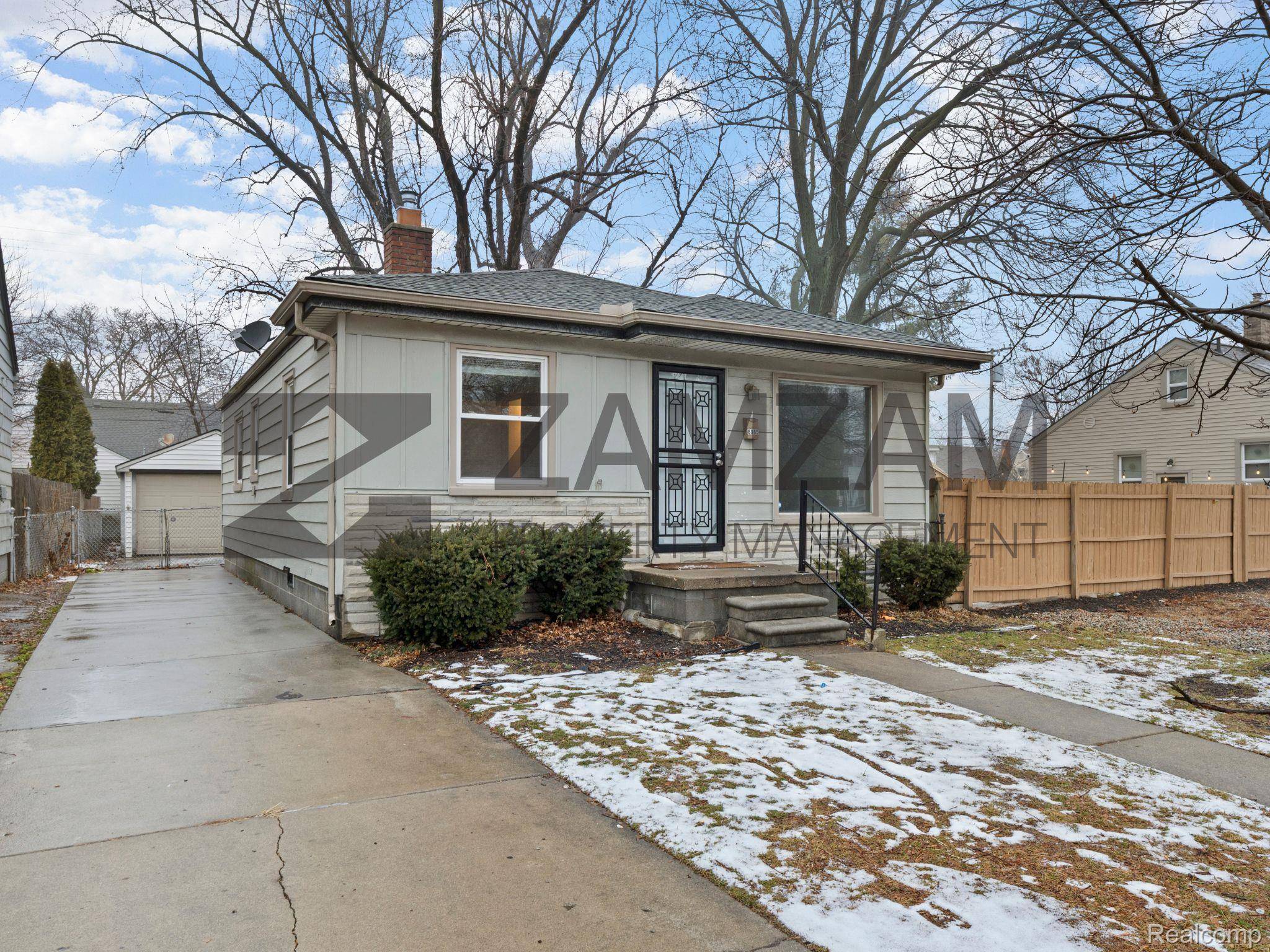 Center Line, MI 48015,8085 Stephens