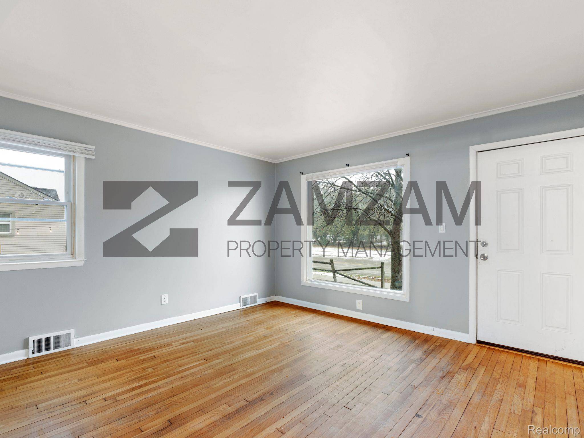 Center Line, MI 48015,8085 Stephens