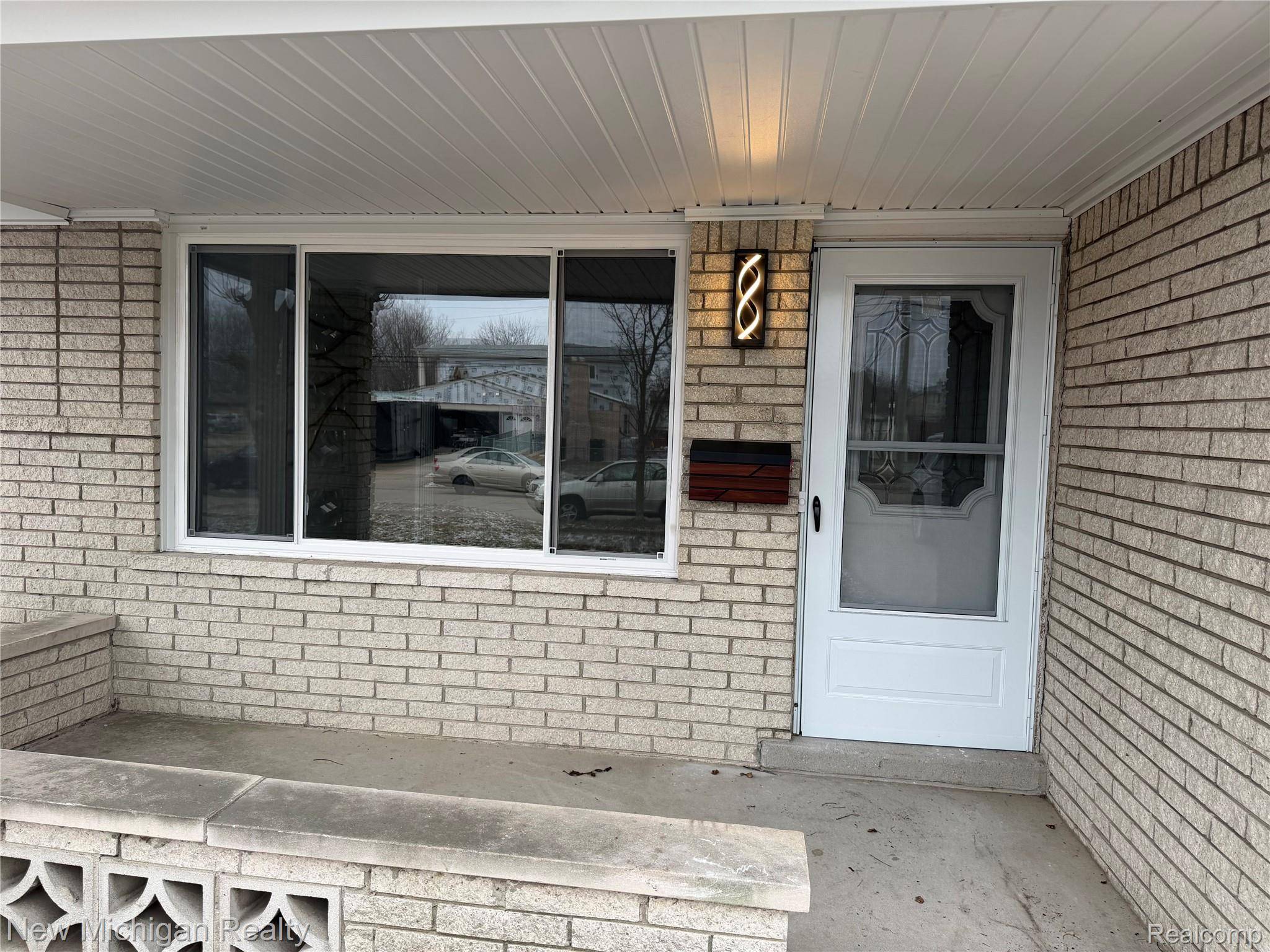 Sterling Heights, MI 48310,5232 Dickson DR