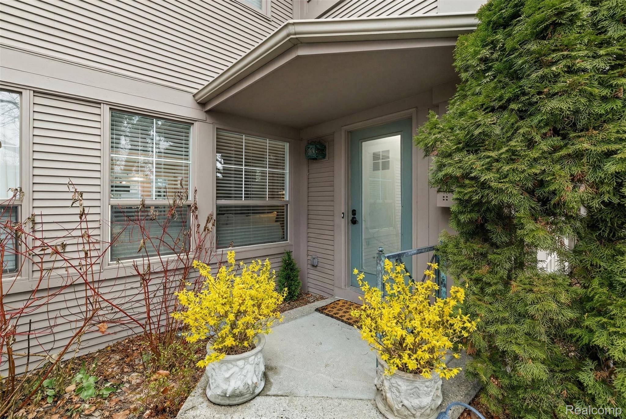 Birmingham, MI 48009,1065 N Old Woodward AVE