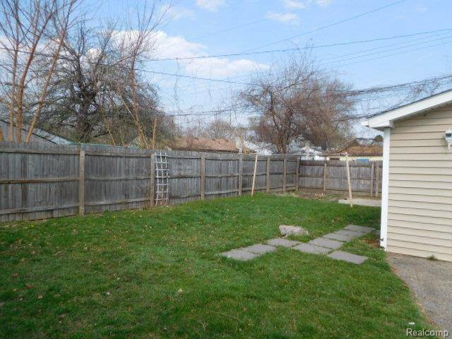 Madison Heights, MI 48071,26130 OSMUN ST