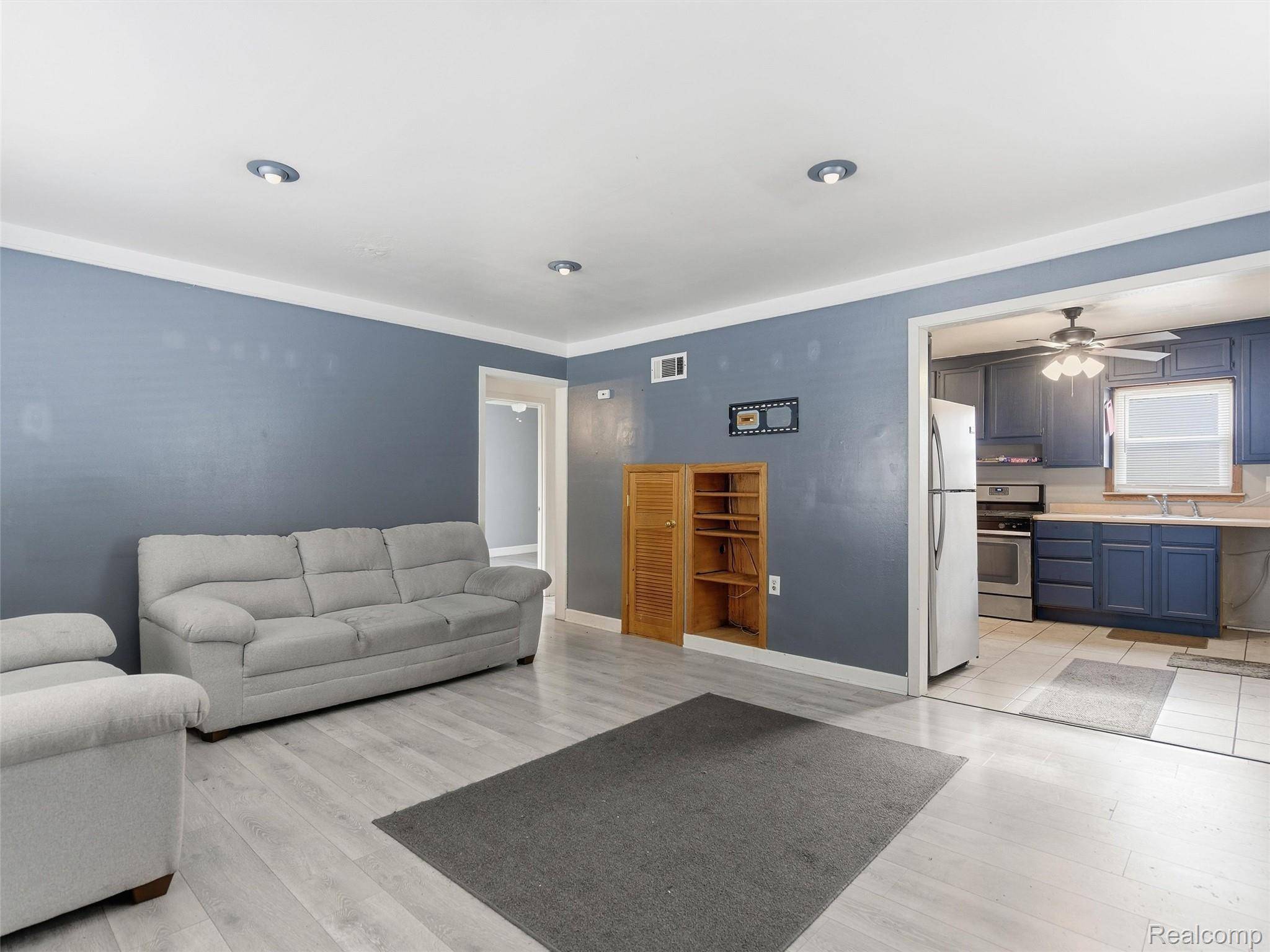 Warren, MI 48089,14382 Knox AVE