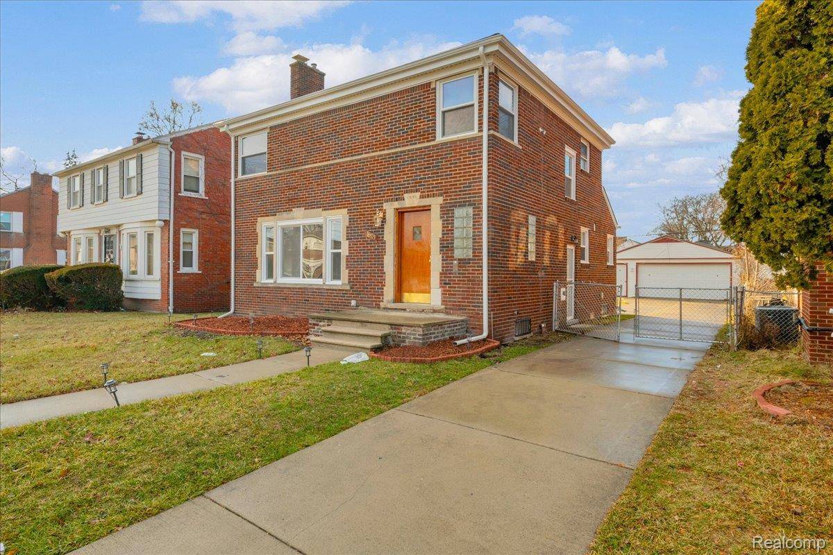 Detroit, MI 48235,18915 Lauder ST