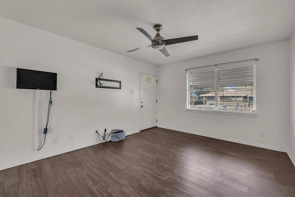 Lacy Lakeview, TX 76705,309 S Rita Street