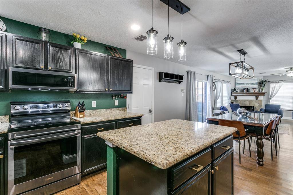 Lewisville, TX 75067,909 Orchid Drive