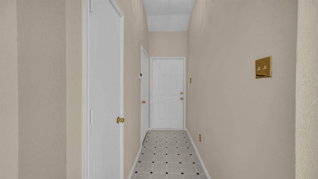 Burleson, TX 76028,1100 Miles Avenue