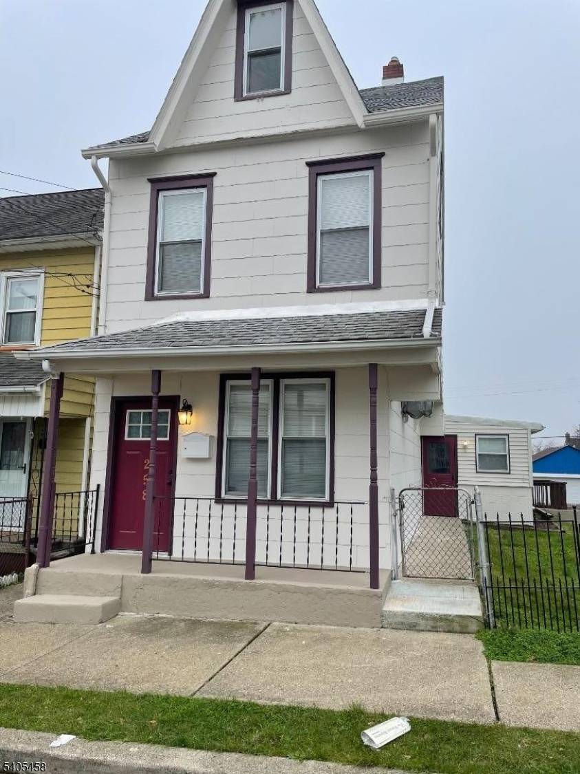 Phillipsburg Town, NJ 08865,258 Chambers St