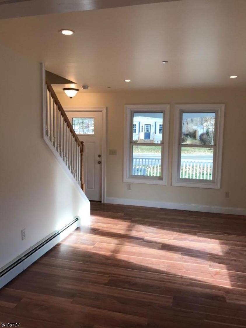 Mount Olive Twp., NJ 07828,10 Mount Olive Rd