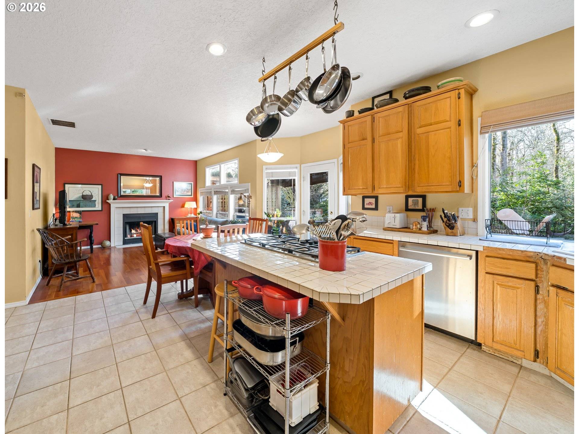 Lake Oswego, OR 97035,5300 COVENTRY CT