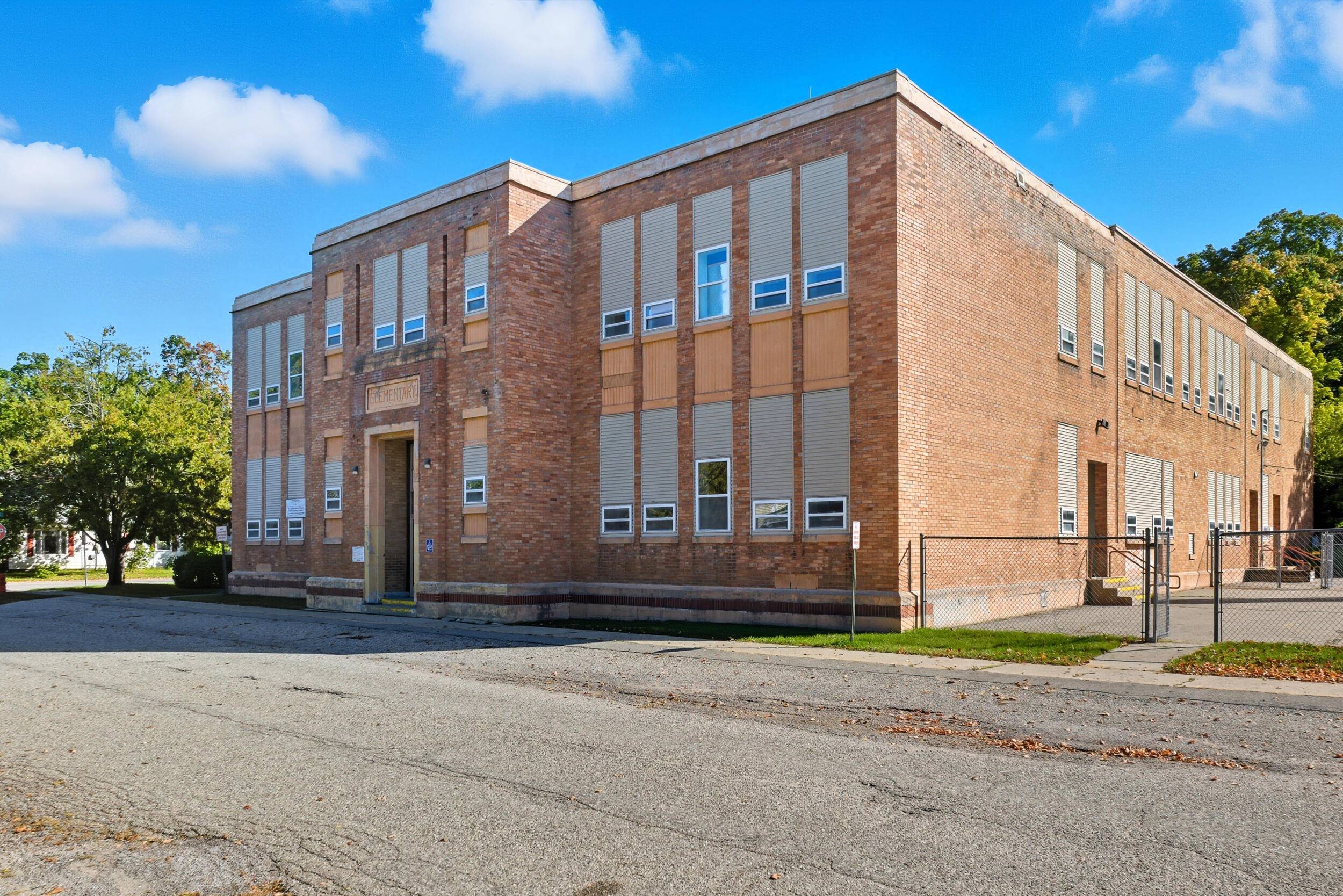 Howard City, MI 49329,412 E Edgerton ST