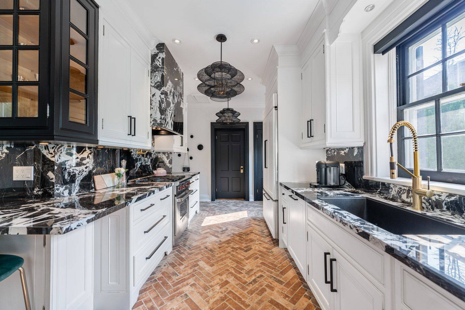 Toronto C04, ON M6C 2G7,171 Old Forest Hill RD