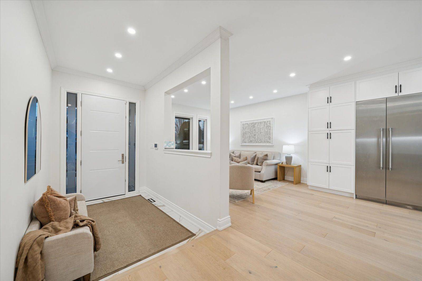 Pickering, ON L1W 2M7,462 Oakwood DR