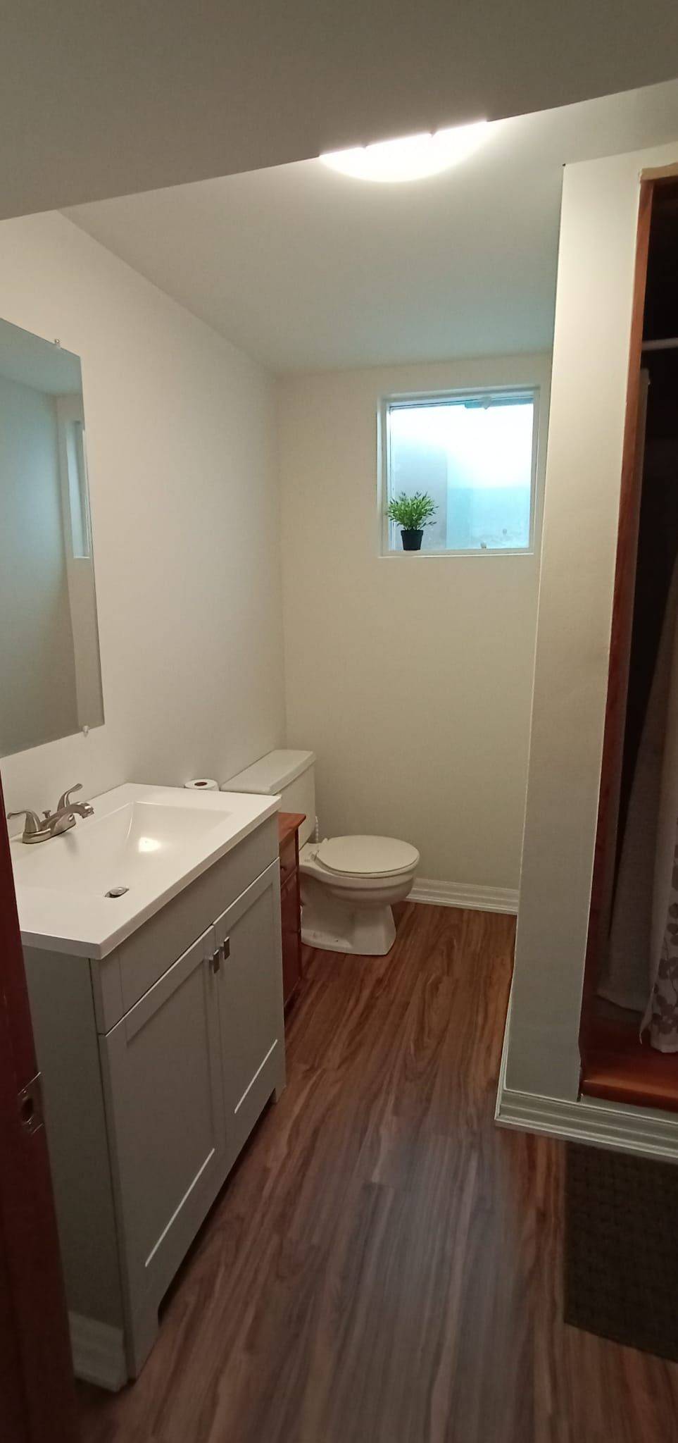 Oshawa, ON L1H 2H9,926 Walnut CT #Basement