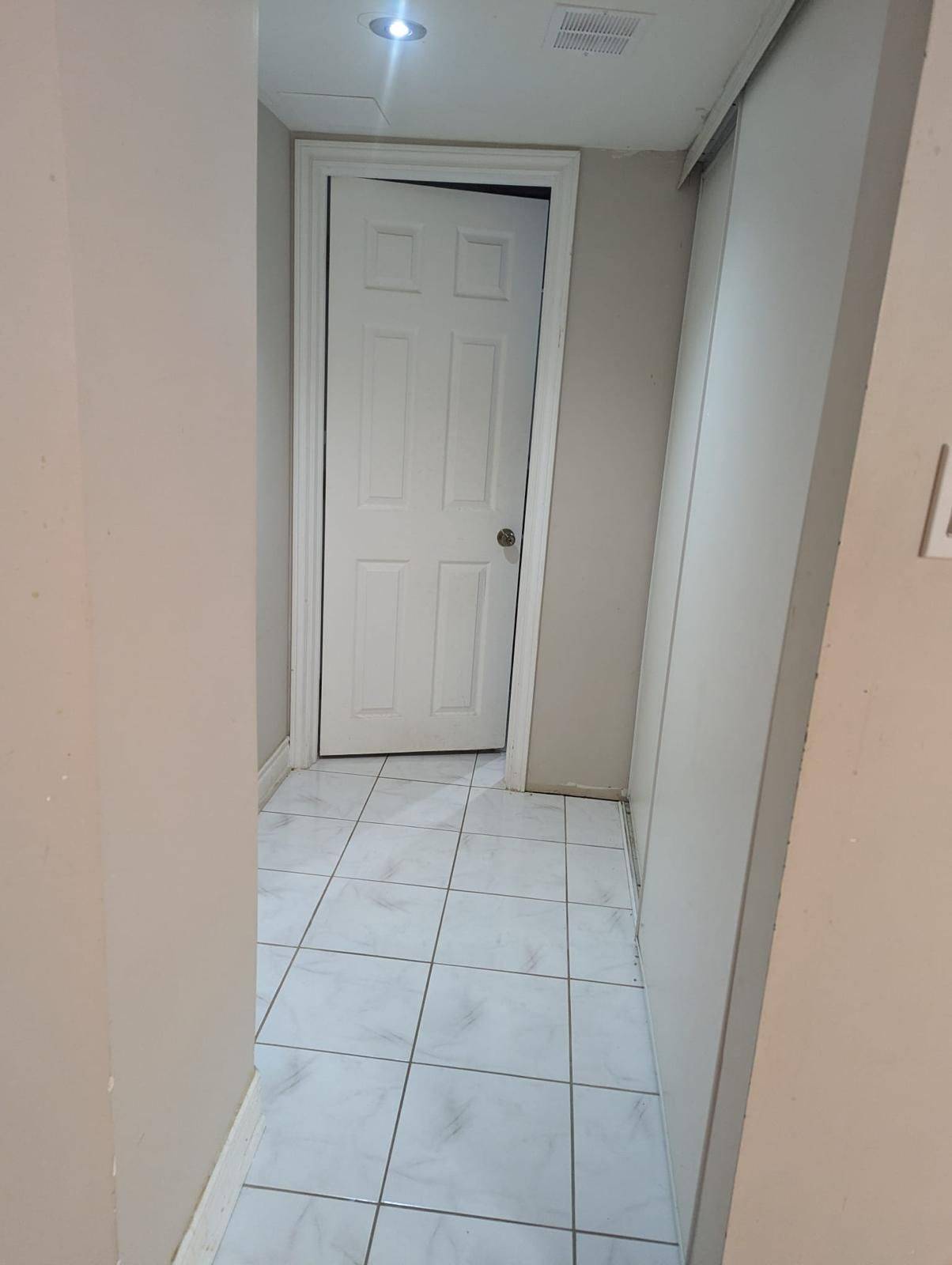 Toronto E11, ON M1X 1T9,21 Knowles DR