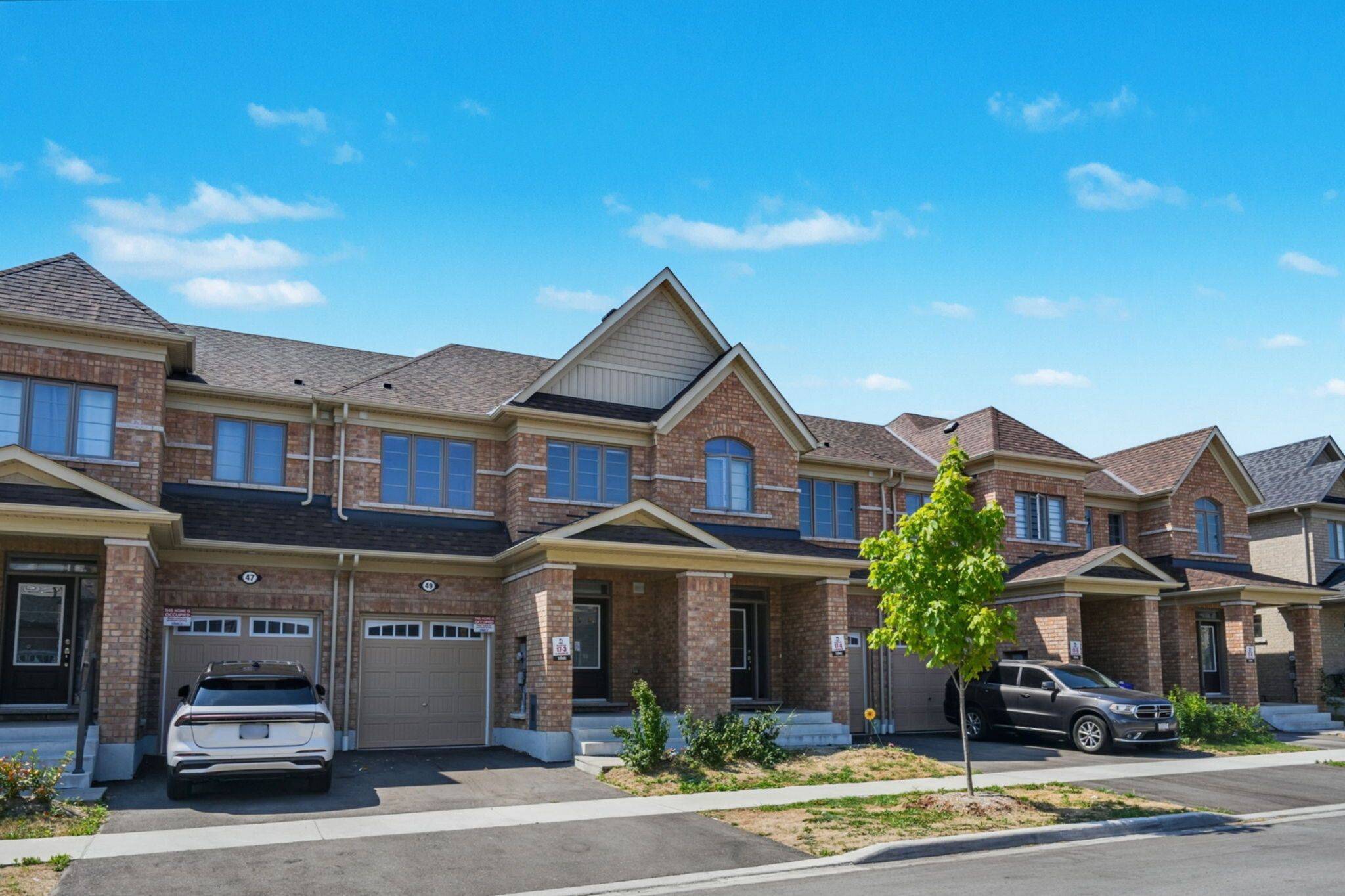 Oshawa, ON L1L 0V2,49 Bayardo DR