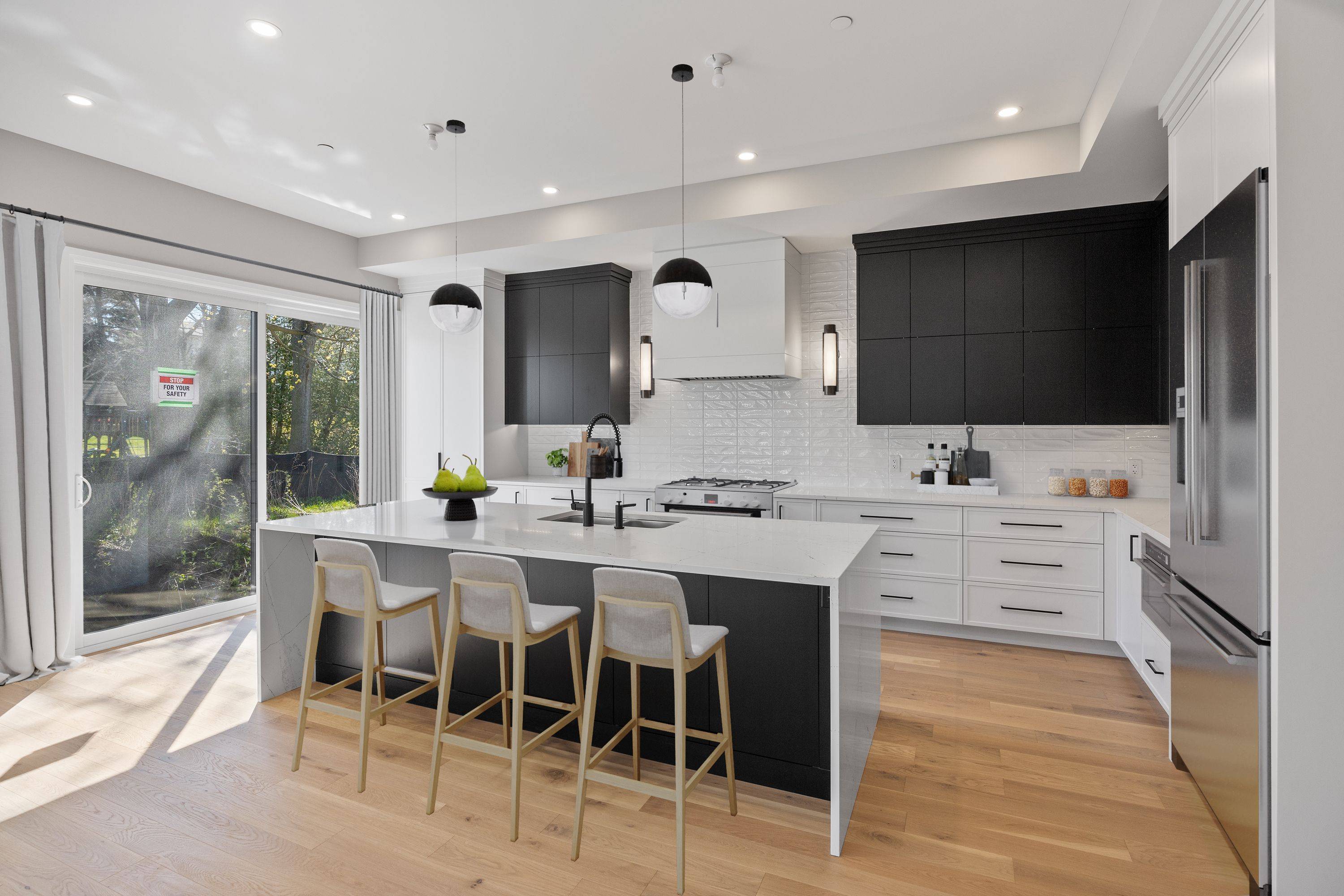 Whitby, ON L1N 2S6,25 Inverlynn WAY