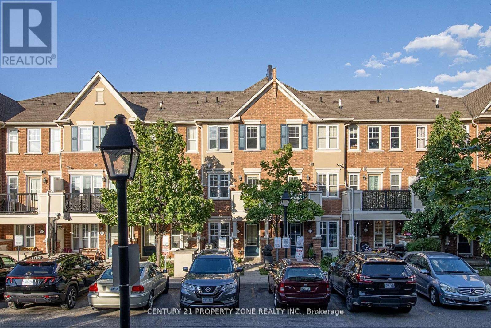 Toronto E04, ON M1L 0Z5,30 Mendelssohn ST #14