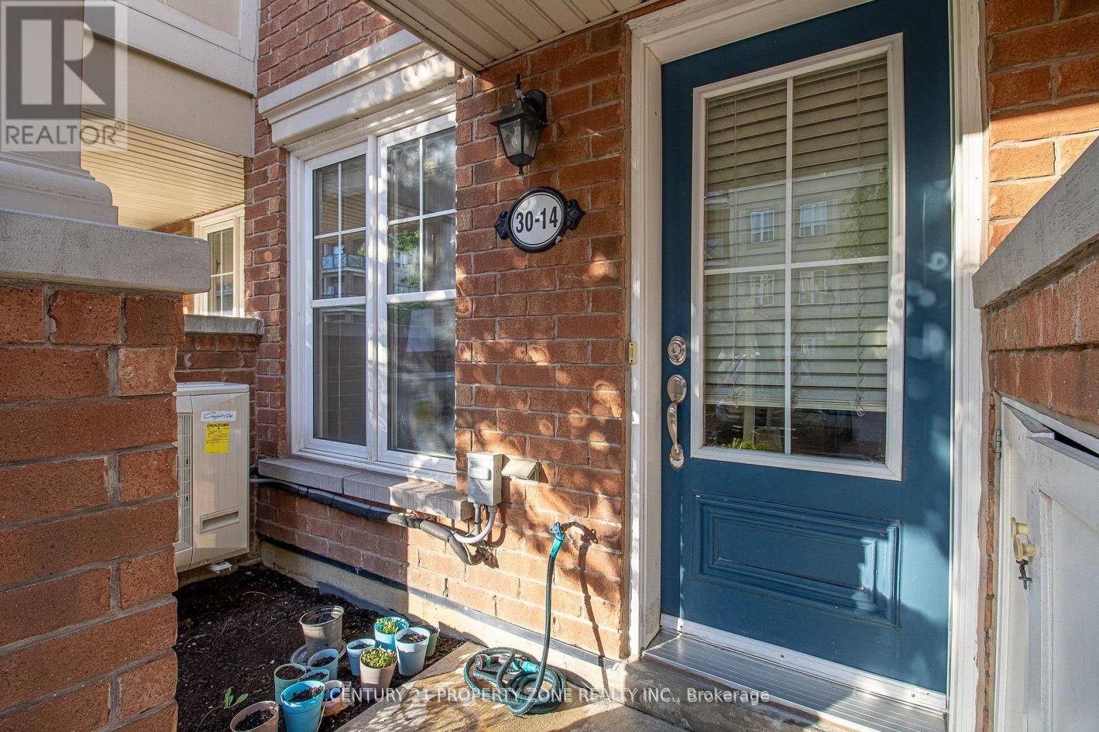 Toronto E04, ON M1L 0Z5,30 Mendelssohn ST #14