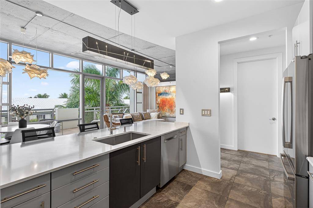 Delray Beach, FL 33483,365 SE 6th Ave #404