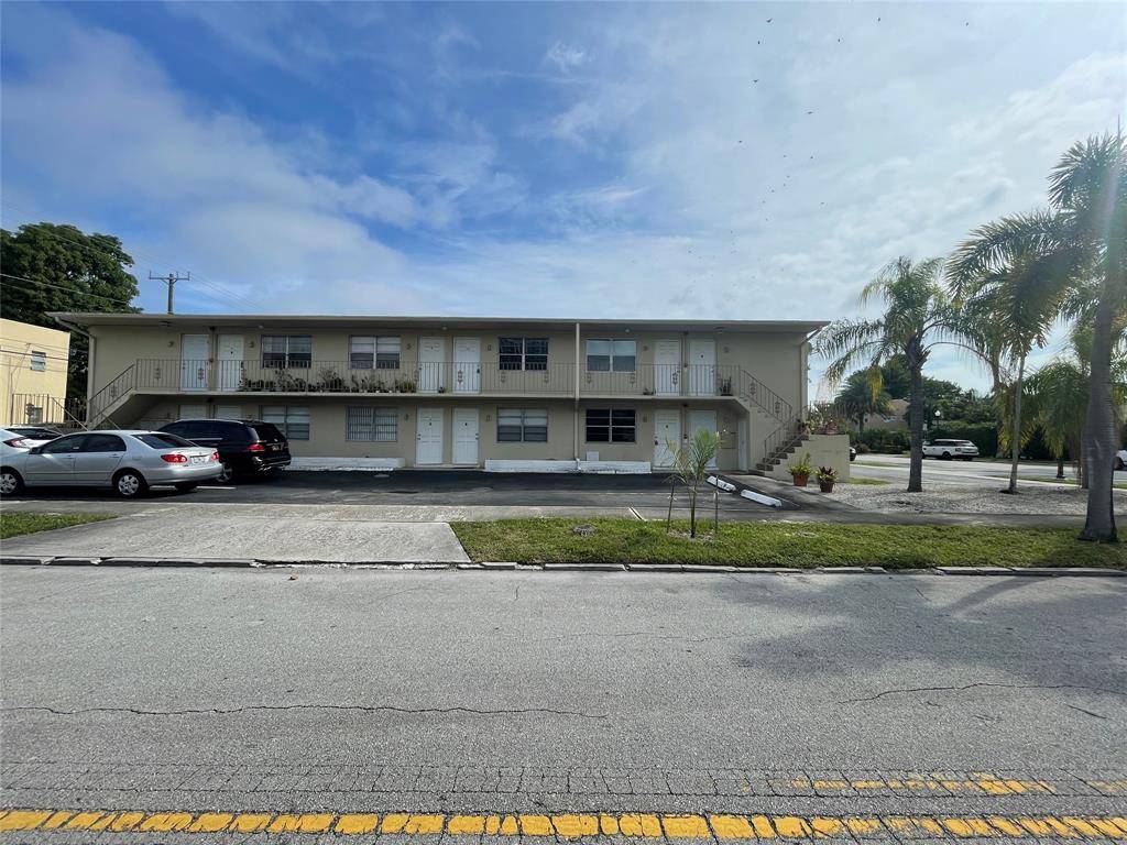 Hollywood, FL 33020,1555 Tyler St #4