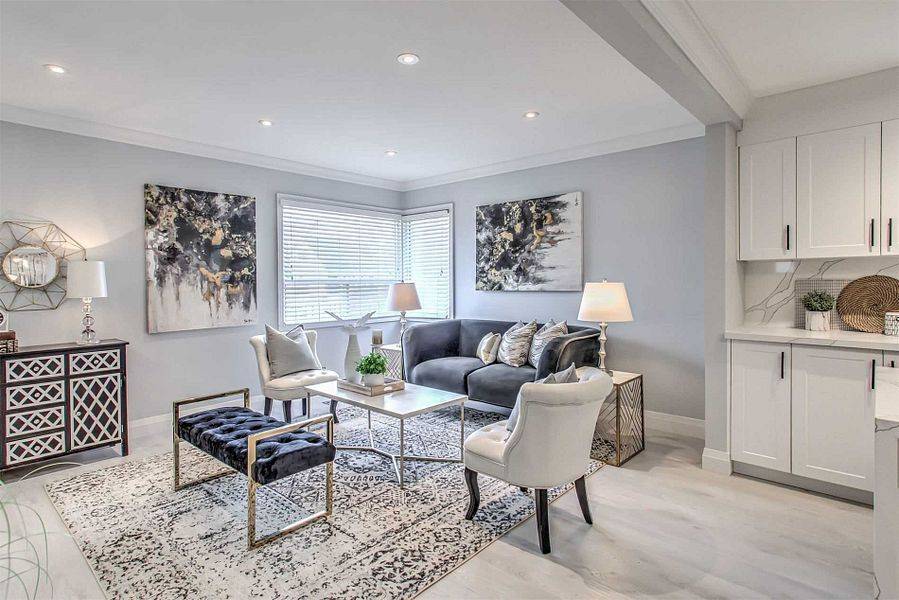 Newmarket, ON L3Y 1H2,254 Andrew ST #main