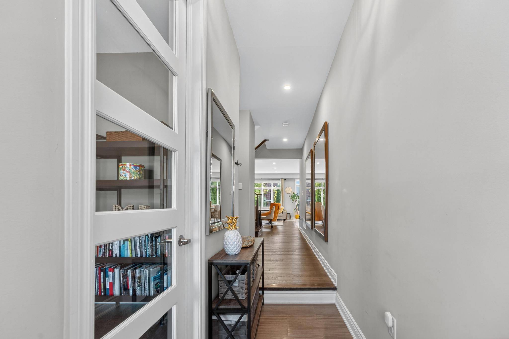 King, ON L7B 0P4,14 Great Heron CT