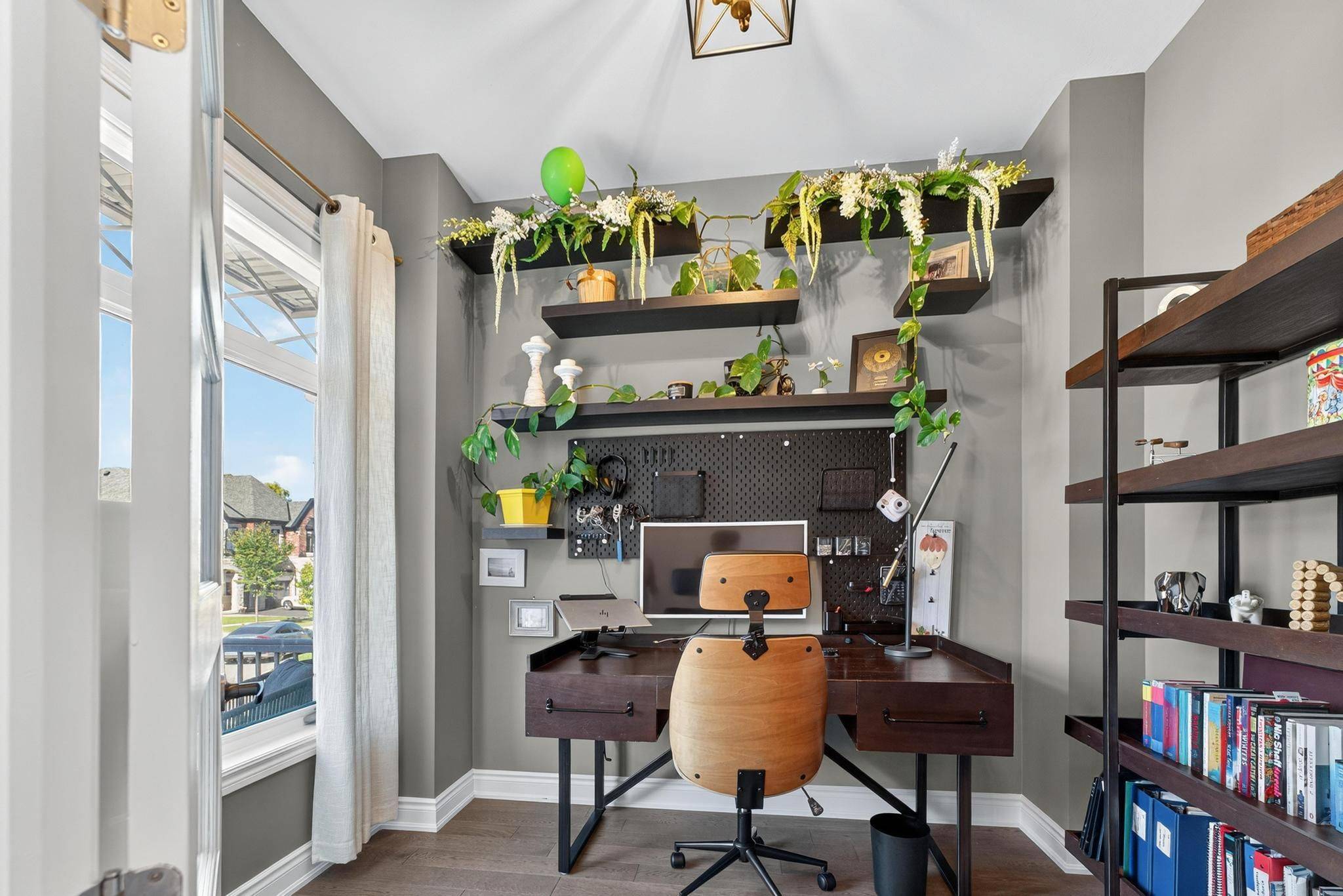 King, ON L7B 0P4,14 Great Heron CT